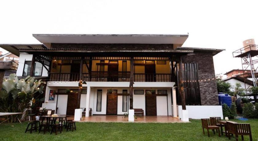 Croissant Hotel And Cafe Chiang Rai Exteriör bild